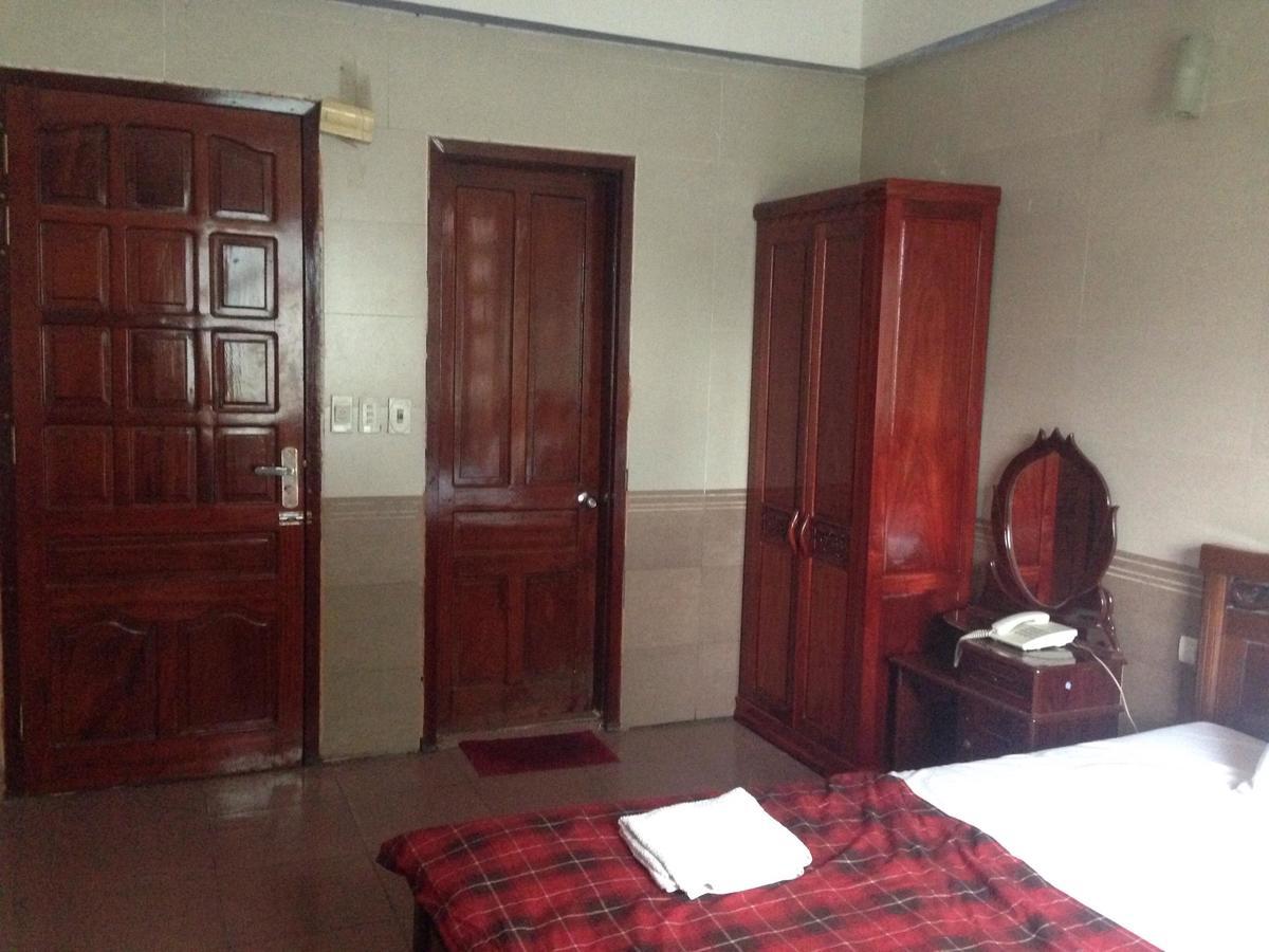 Hotel Tokyo 1 Vinh Bagian luar foto