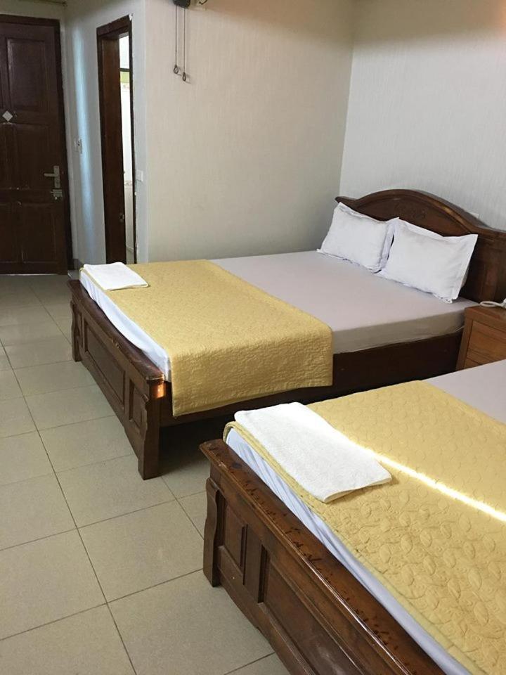 Hotel Tokyo 1 Vinh Bagian luar foto